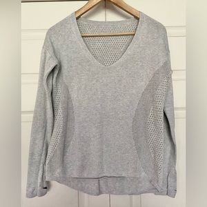 {Lululemon} Still Movement Sweater in Heathered Nimbus - Women's 4